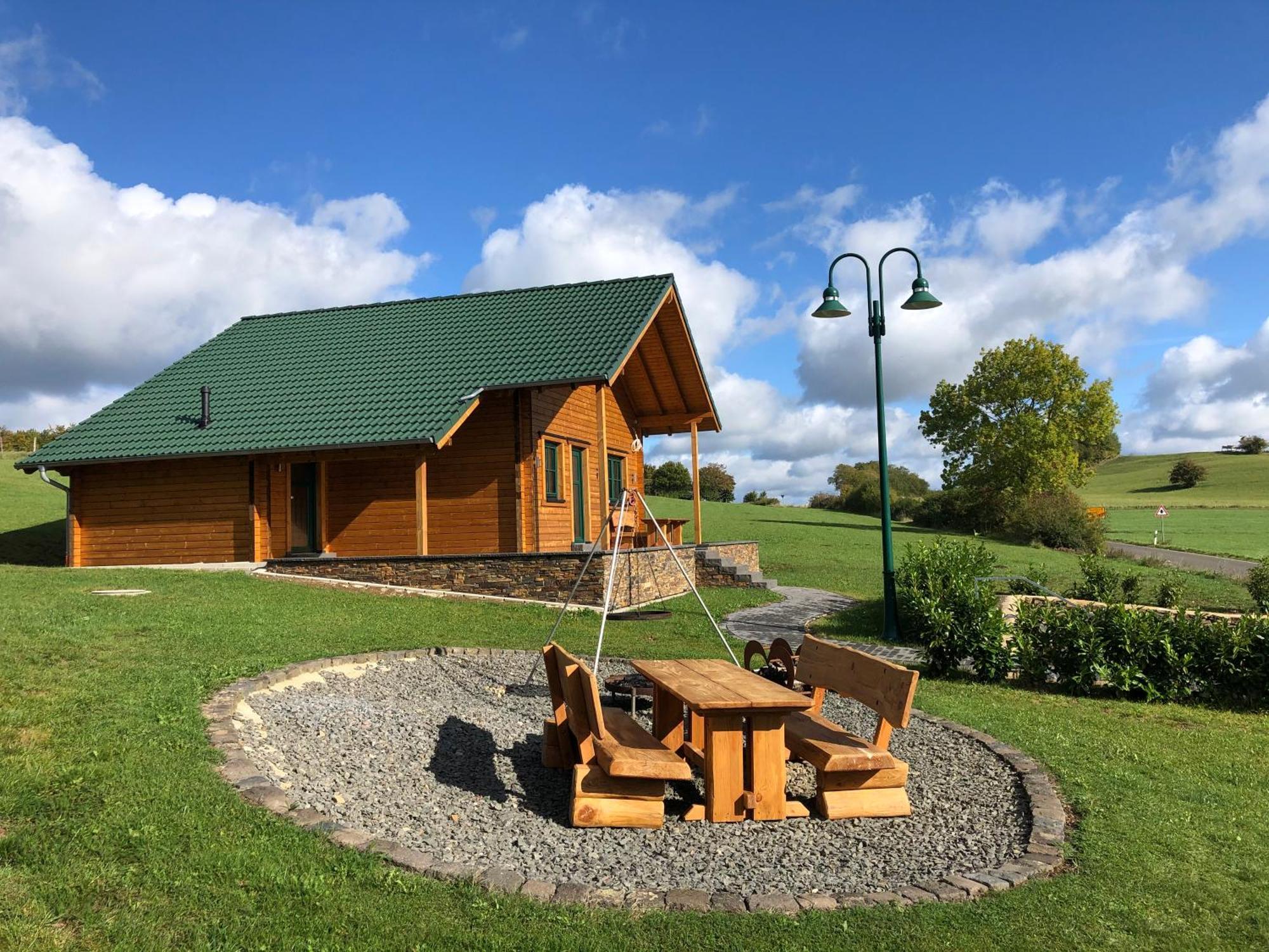 Holzhaus Onkel Fritz Mit Sauna Und Whirlwanne Esch (Rhineland-Palatinate) Exterior foto