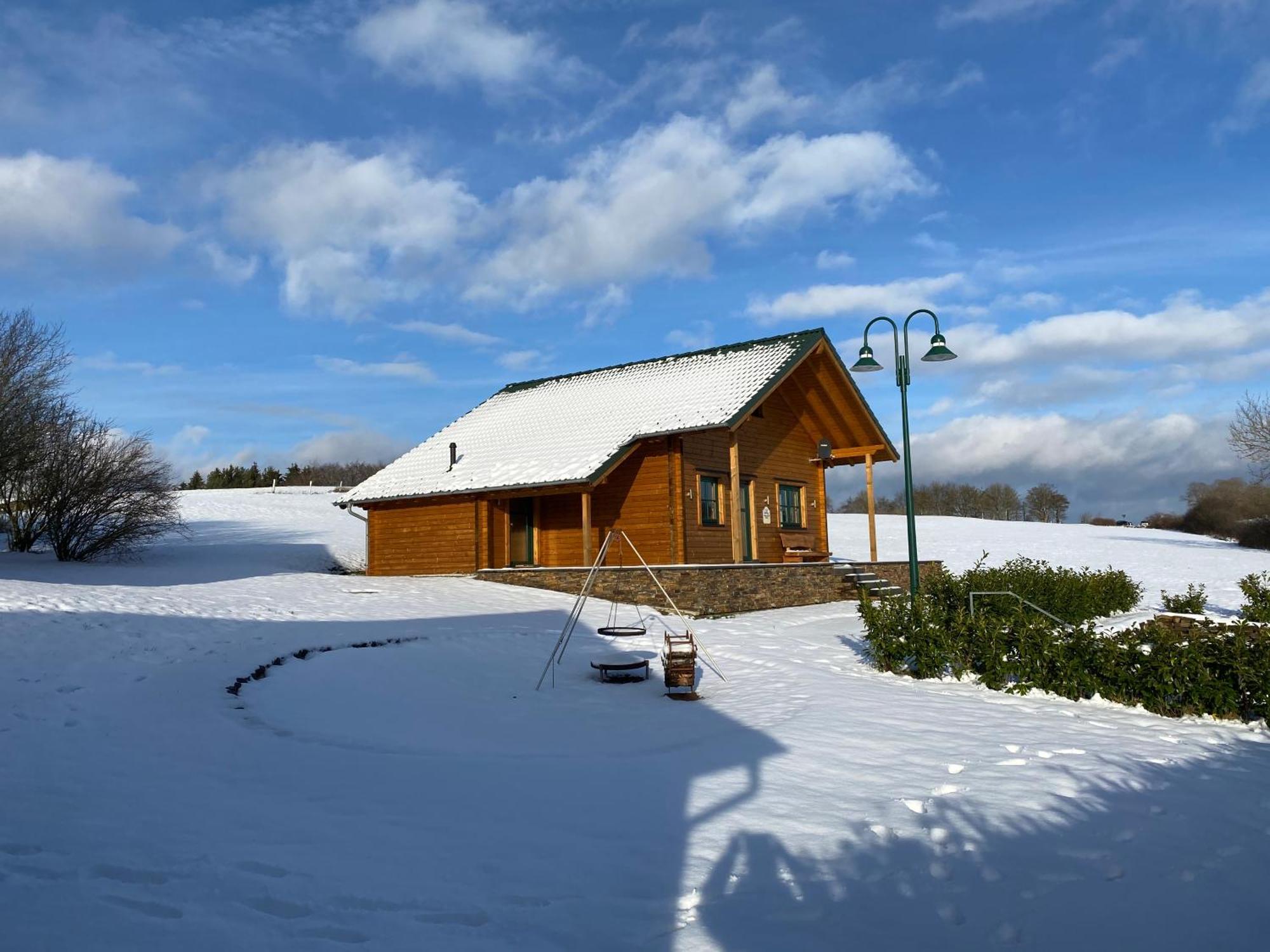 Holzhaus Onkel Fritz Mit Sauna Und Whirlwanne Esch (Rhineland-Palatinate) Exterior foto