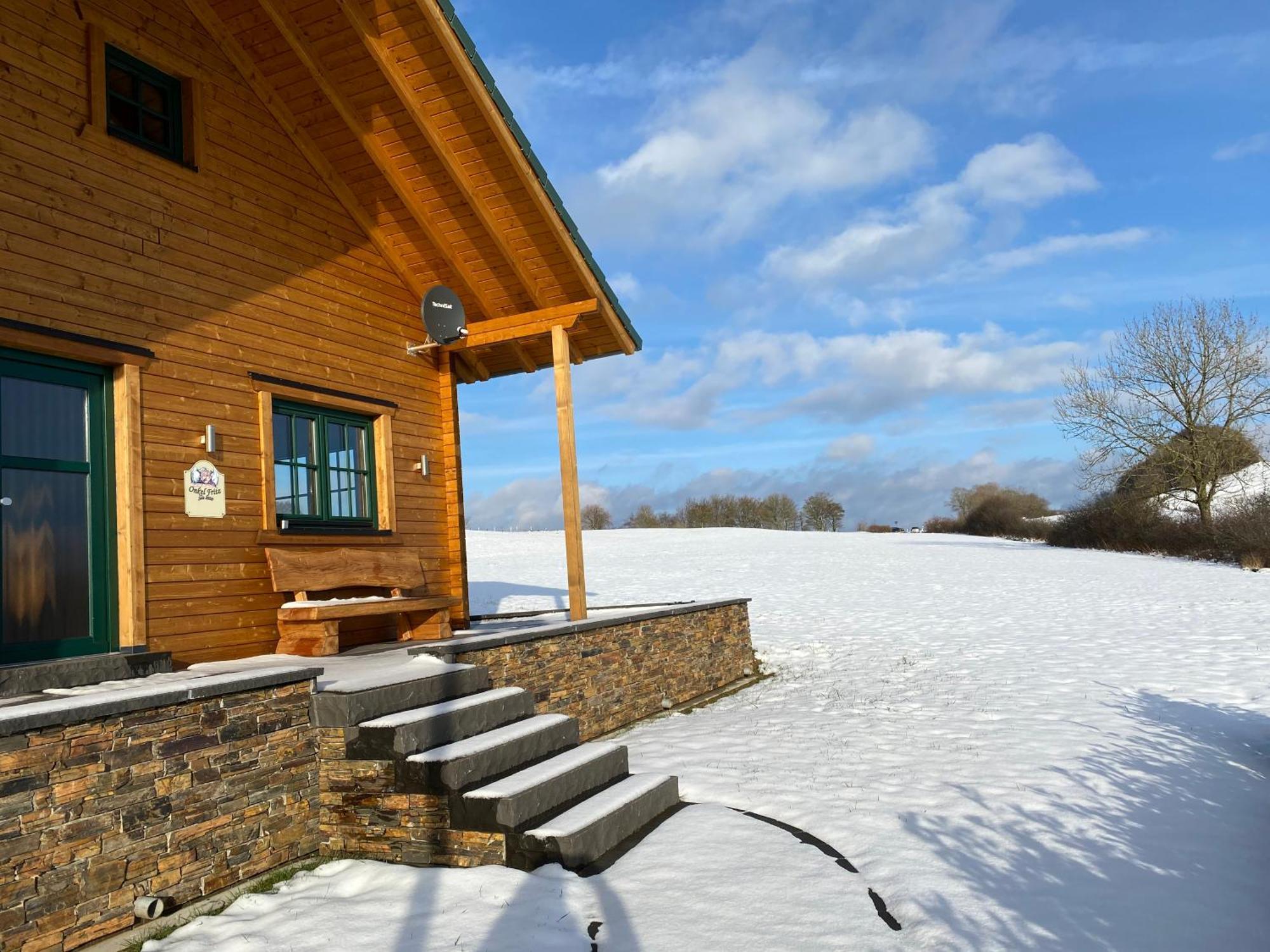 Holzhaus Onkel Fritz Mit Sauna Und Whirlwanne Esch (Rhineland-Palatinate) Exterior foto